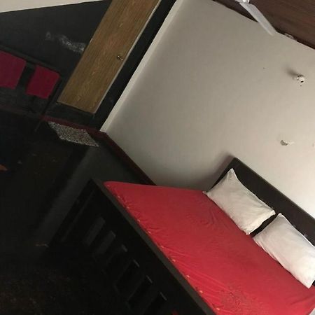 Everest Rooms 皮利亚恩达拉 外观 照片