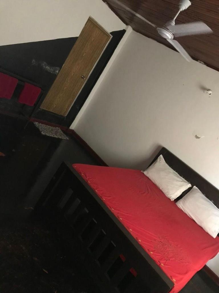 Everest Rooms 皮利亚恩达拉 外观 照片