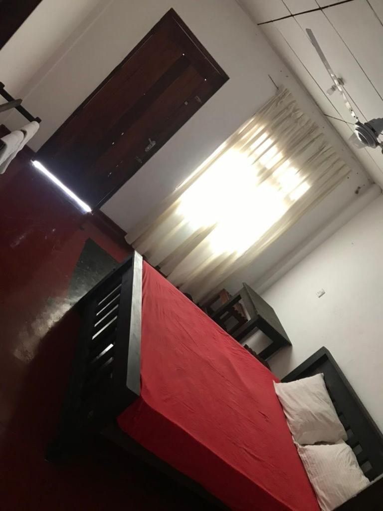 Everest Rooms 皮利亚恩达拉 外观 照片